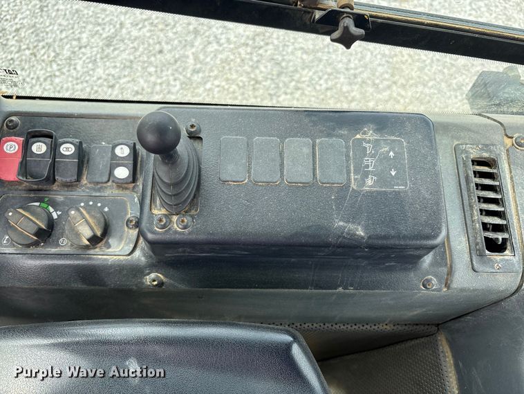 image for item EC4402 2021 Caterpillar D4 dozer