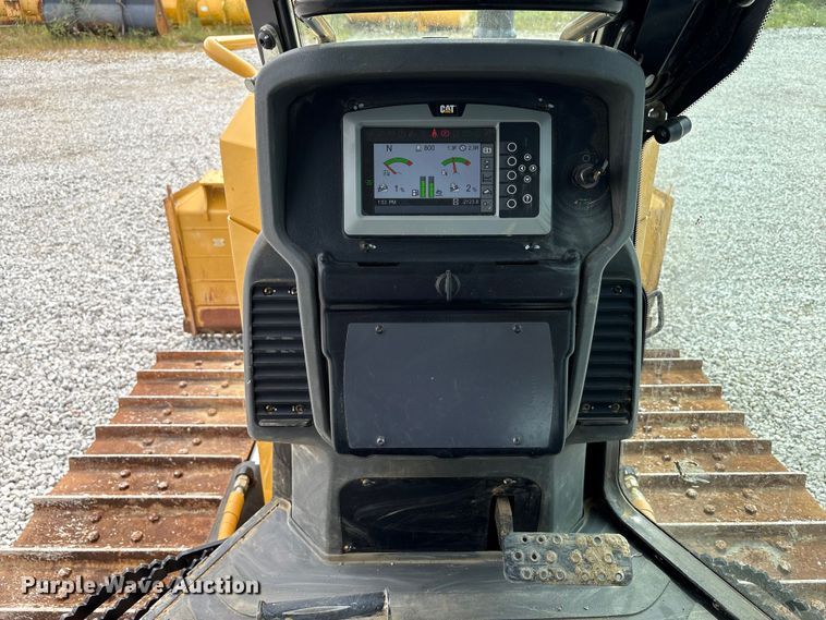 image for item EC4402 2021 Caterpillar D4 dozer