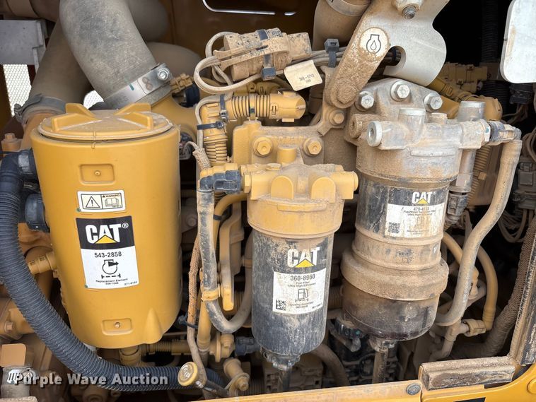 image for item EC4402 2021 Caterpillar D4 dozer