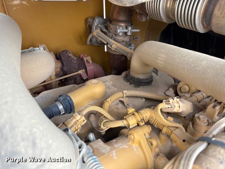 image for item EC4402 2021 Caterpillar D4 dozer