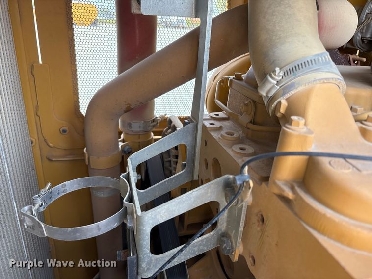 image for item EC4402 2021 Caterpillar D4 dozer