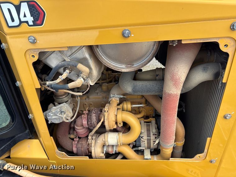 image for item EC4402 2021 Caterpillar D4 dozer