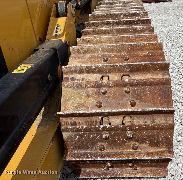 image for item EC4402 2021 Caterpillar D4 dozer