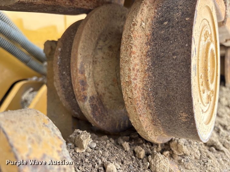 image for item EC4402 2021 Caterpillar D4 dozer