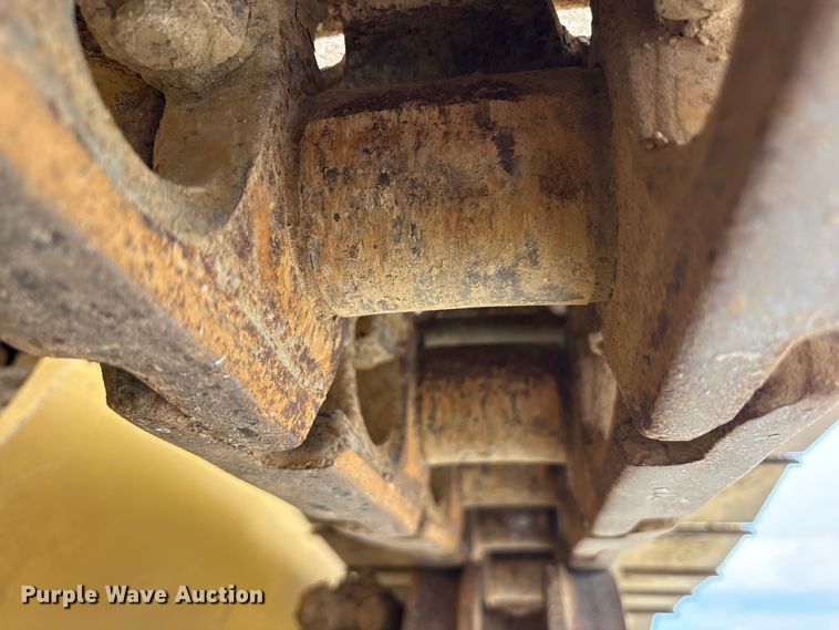 image for item EC4402 2021 Caterpillar D4 dozer