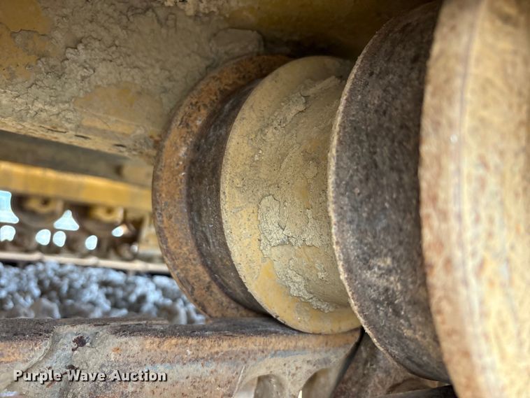 image for item EC4402 2021 Caterpillar D4 dozer