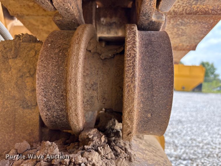 image for item EC4402 2021 Caterpillar D4 dozer