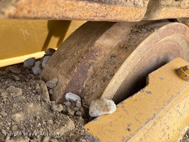 image for item EC4402 2021 Caterpillar D4 dozer