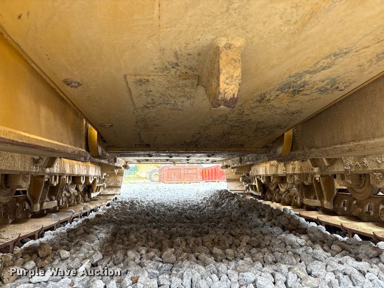 image for item EC4402 2021 Caterpillar D4 dozer