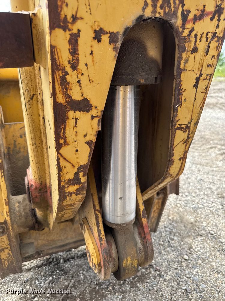 image for item ED1479 1997 Caterpillar TH63 telehandler