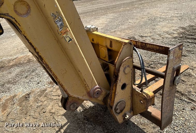 image for item ED1479 1997 Caterpillar TH63 telehandler