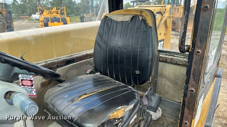 image for item ED1479 1997 Caterpillar TH63 telehandler