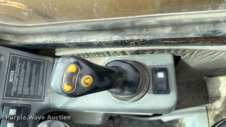 image for item ED1479 1997 Caterpillar TH63 telehandler