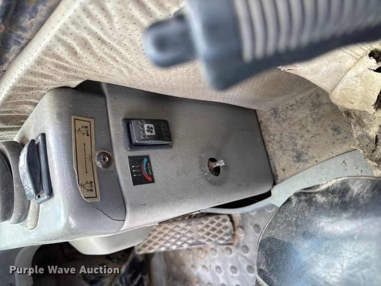 image for item ED1479 1997 Caterpillar TH63 telehandler