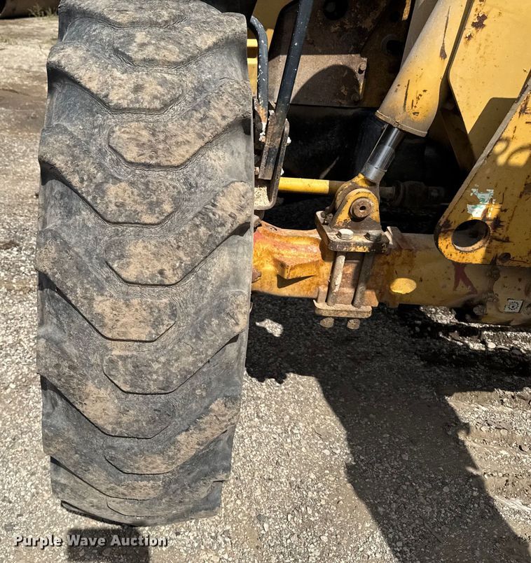 image for item ED1479 1997 Caterpillar TH63 telehandler