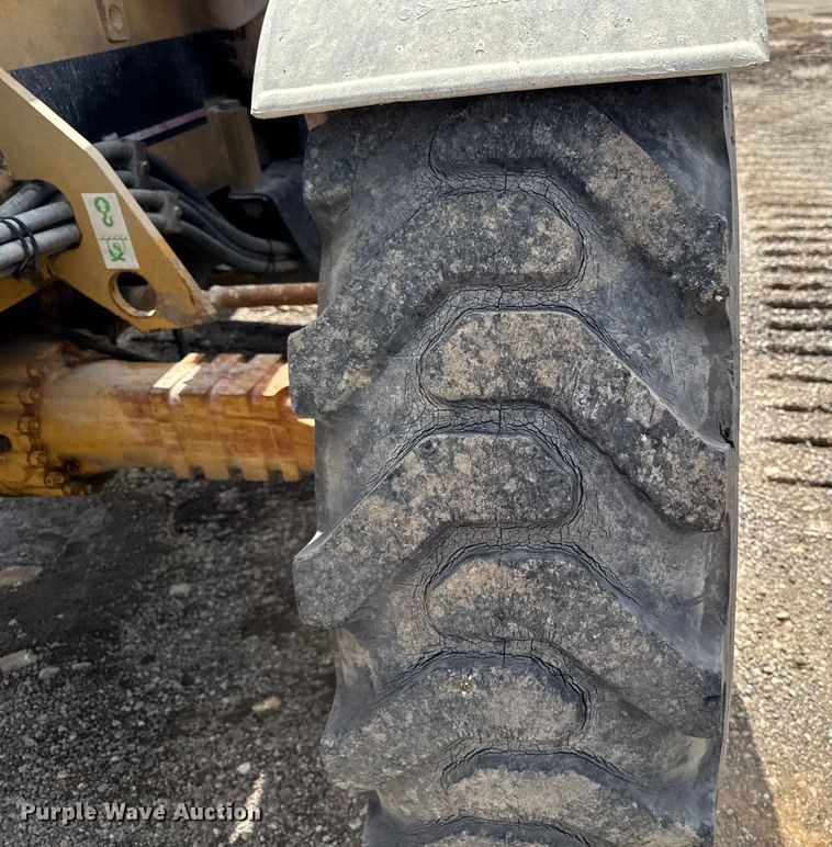 image for item ED1479 1997 Caterpillar TH63 telehandler