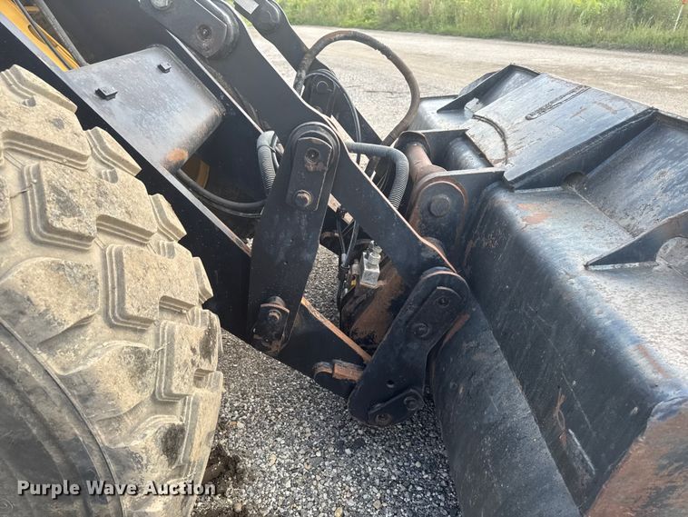 image for item ED1480 2002 Caterpillar IT28G wheel loader