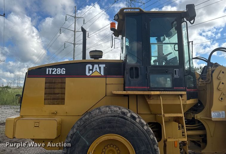 image for item ED1480 2002 Caterpillar IT28G wheel loader