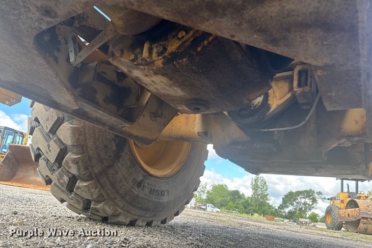 image for item ED1480 2002 Caterpillar IT28G wheel loader