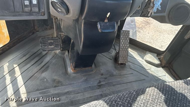 image for item ED1480 2002 Caterpillar IT28G wheel loader