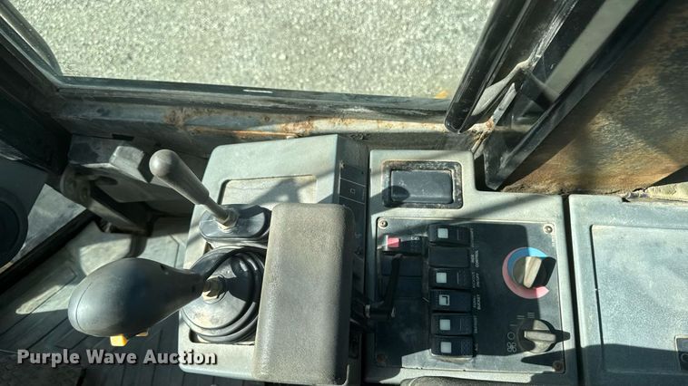 image for item ED1480 2002 Caterpillar IT28G wheel loader