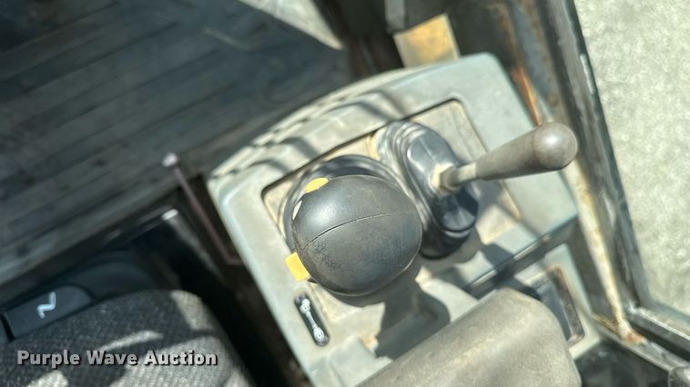 image for item ED1480 2002 Caterpillar IT28G wheel loader