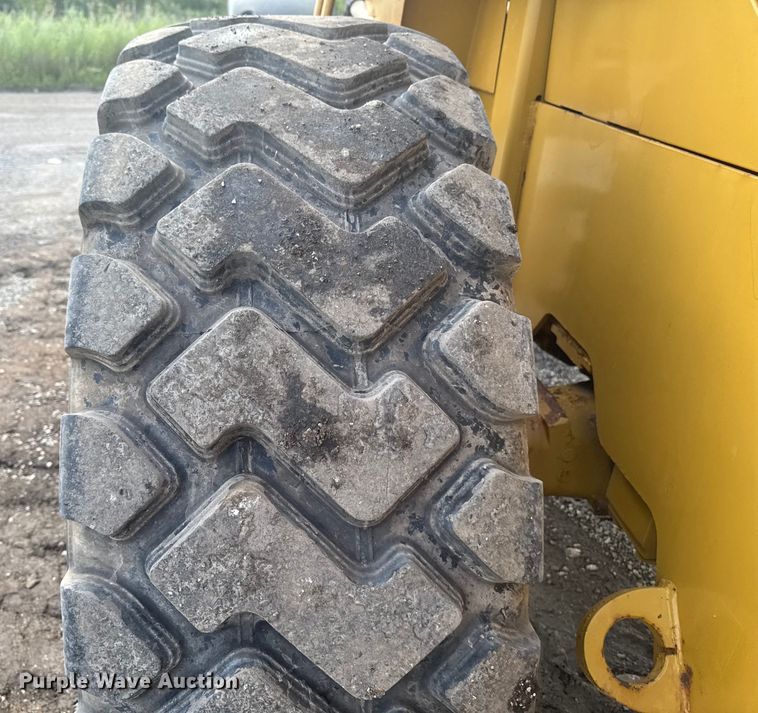 image for item ED1480 2002 Caterpillar IT28G wheel loader