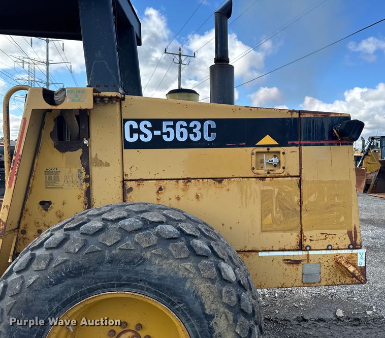 image for item ED1481 1997 Caterpillar CS-563C single drum vibratory roller