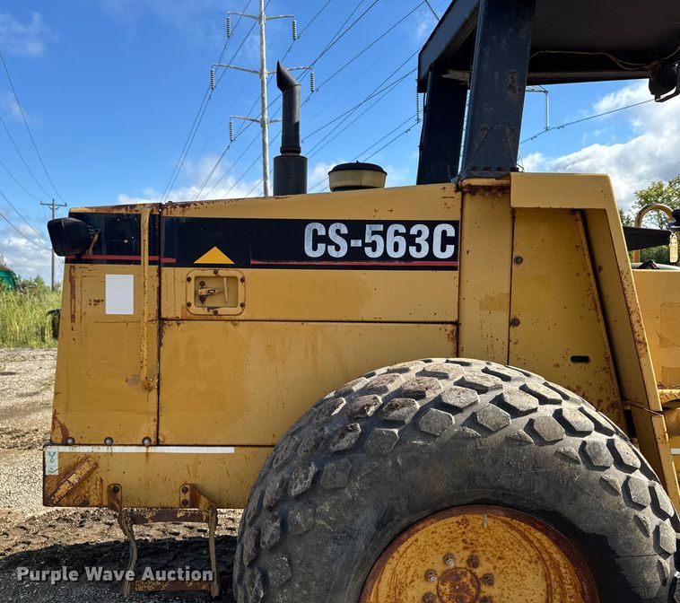 image for item ED1481 1997 Caterpillar CS-563C single drum vibratory roller