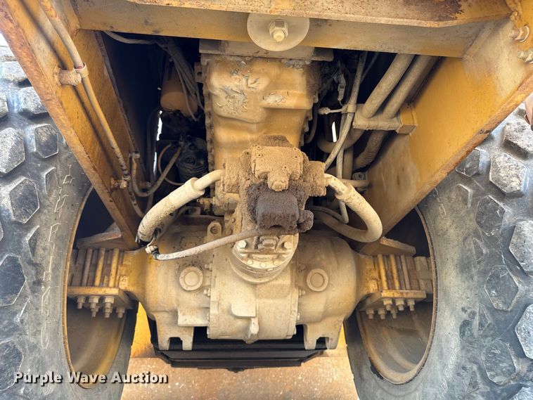 image for item ED1481 1997 Caterpillar CS-563C single drum vibratory roller