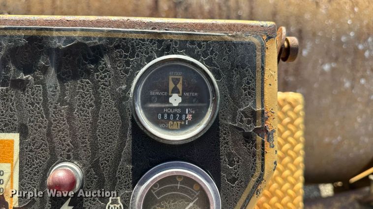 image for item ED1481 1997 Caterpillar CS-563C single drum vibratory roller