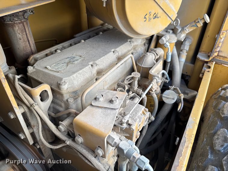 image for item ED1481 1997 Caterpillar CS-563C single drum vibratory roller