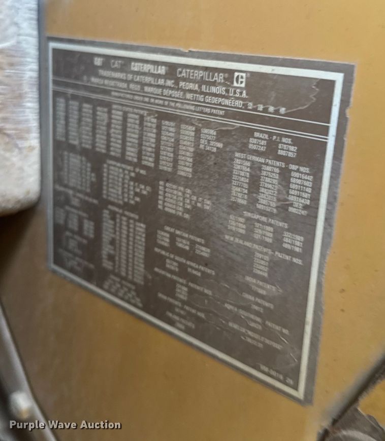 image for item ED1481 1997 Caterpillar CS-563C single drum vibratory roller