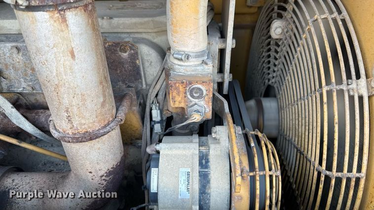 image for item ED1481 1997 Caterpillar CS-563C single drum vibratory roller