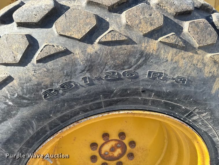 image for item ED1481 1997 Caterpillar CS-563C single drum vibratory roller