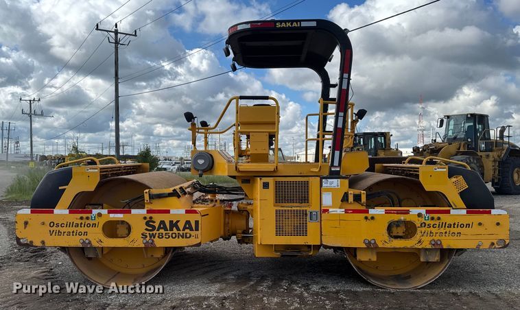 image for item ED1482 2017 Sakai SW850ND-II double drum vibratory roller