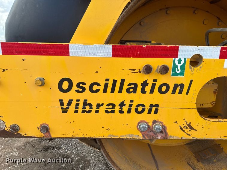 image for item ED1482 2017 Sakai SW850ND-II double drum vibratory roller