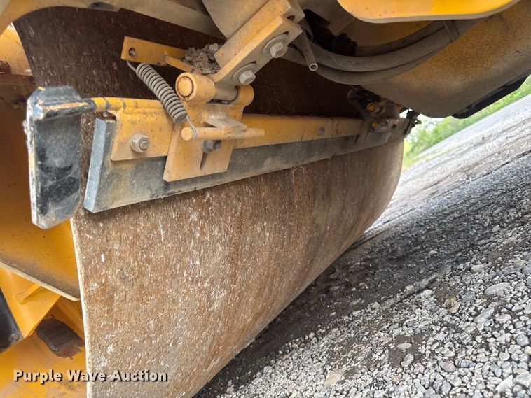 image for item ED1482 2017 Sakai SW850ND-II double drum vibratory roller