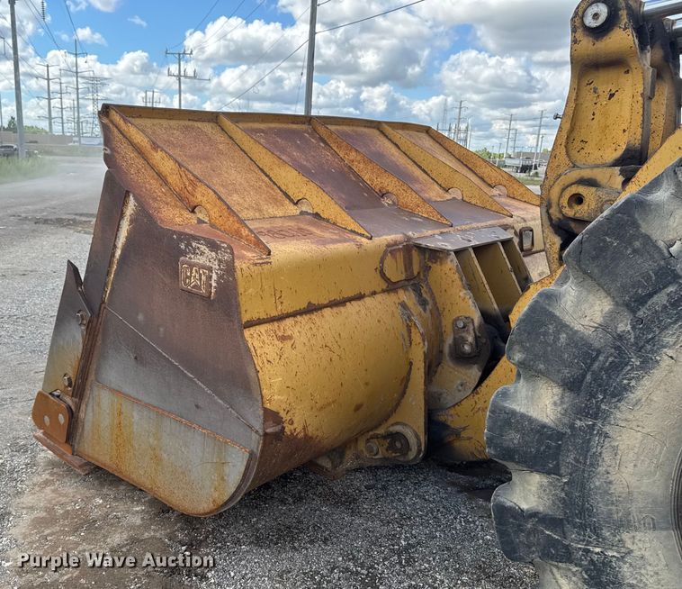 image for item ED1483 1997 Caterpillar 980G wheel loader