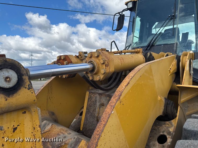 image for item ED1483 1997 Caterpillar 980G wheel loader