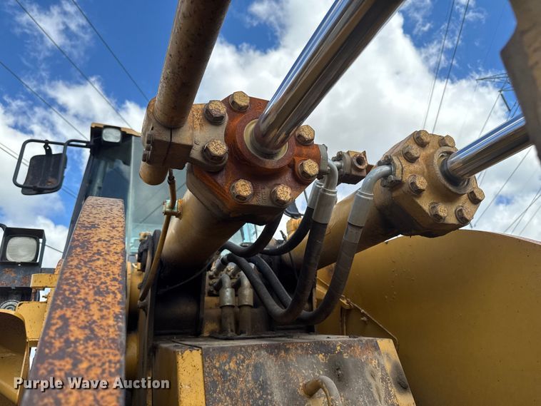 image for item ED1483 1997 Caterpillar 980G wheel loader