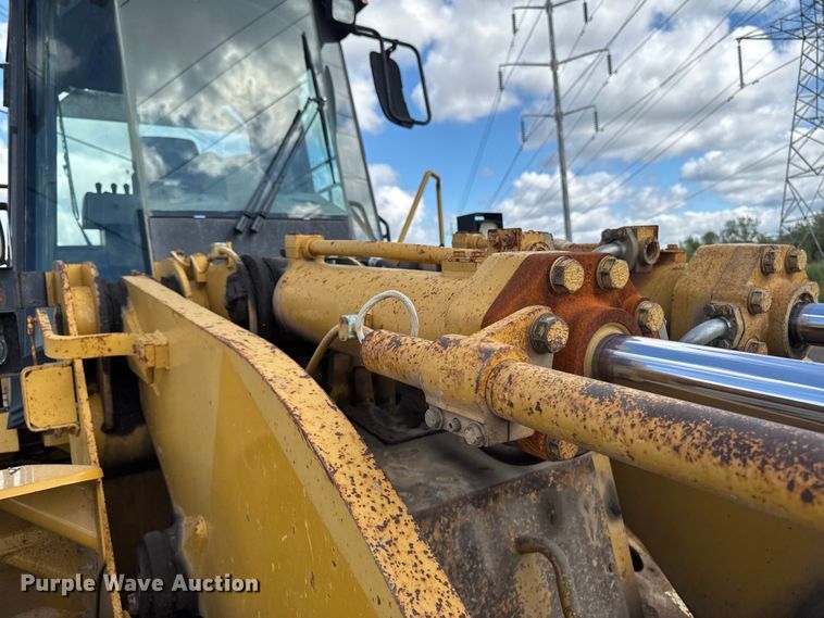 image for item ED1483 1997 Caterpillar 980G wheel loader