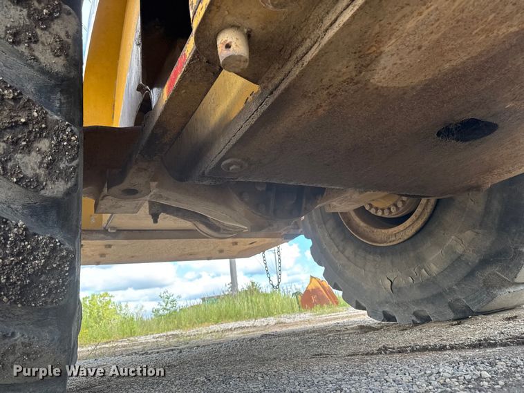 image for item ED1483 1997 Caterpillar 980G wheel loader