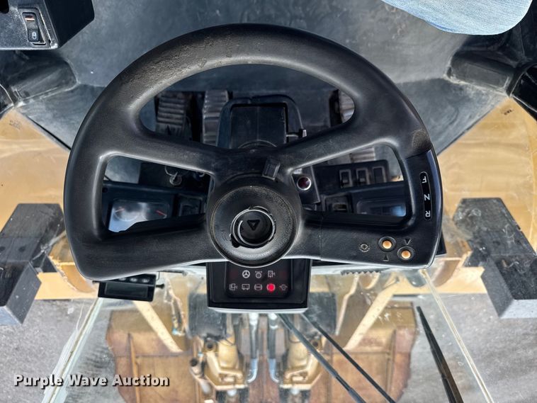 image for item ED1483 1997 Caterpillar 980G wheel loader