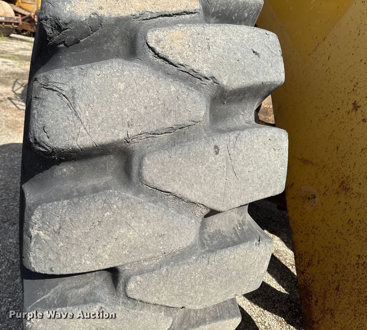 image for item ED1483 1997 Caterpillar 980G wheel loader