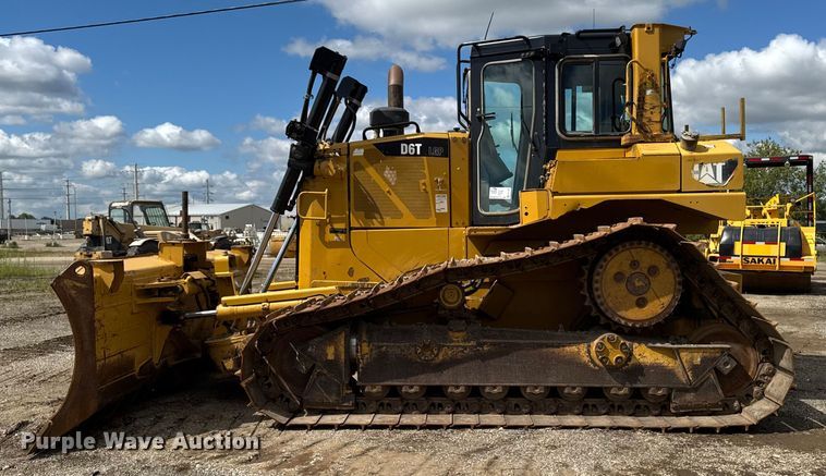 image for item ED1484 2014 Caterpillar D6T LGP dozer
