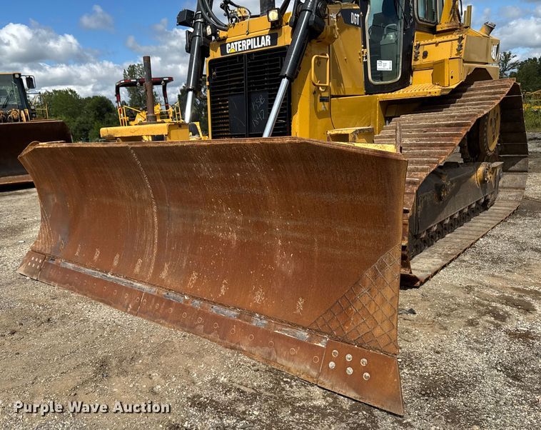 image for item ED1484 2014 Caterpillar D6T LGP dozer