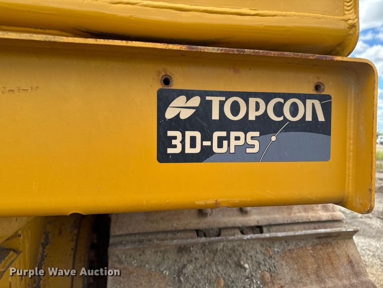 image for item ED1484 2014 Caterpillar D6T LGP dozer