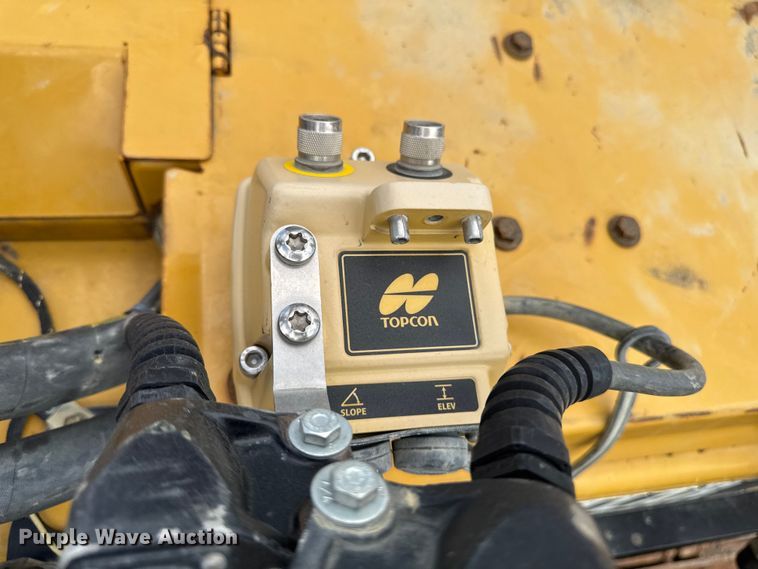 image for item ED1484 2014 Caterpillar D6T LGP dozer