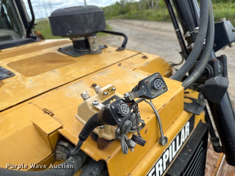 image for item ED1484 2014 Caterpillar D6T LGP dozer